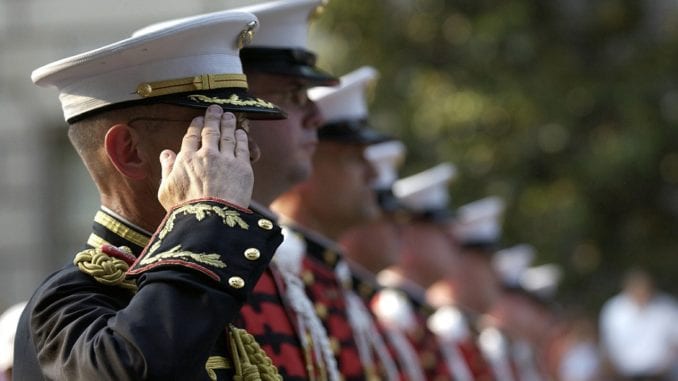 veterans soliders military salute